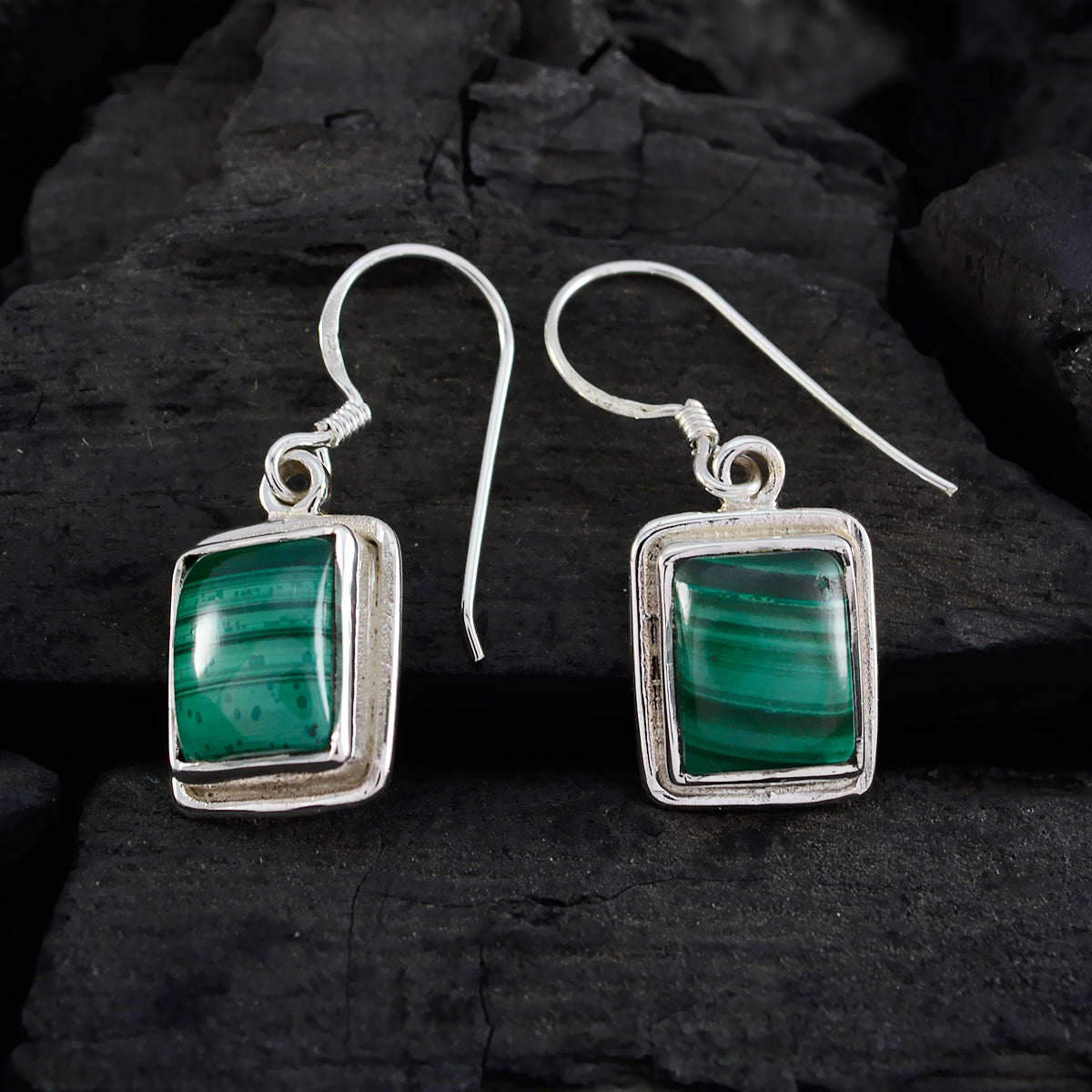 Orecchino pendente in argento verde con solitario marocchino Mathilde in malachite Immagine secondaria del prodotto