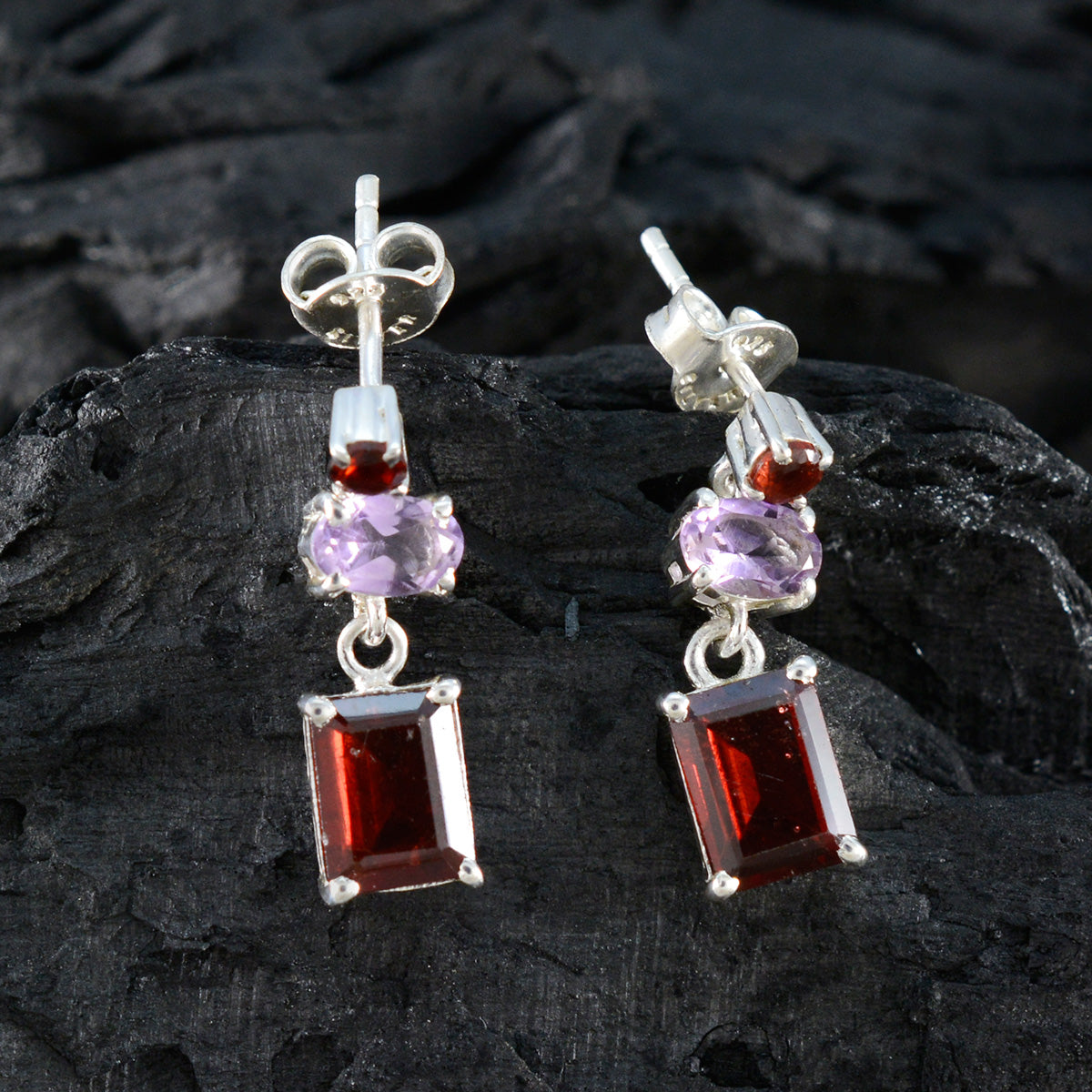 Pendientes de plata multicolor con forma de trilogía Abigail de Corea Imagen secundaria del producto