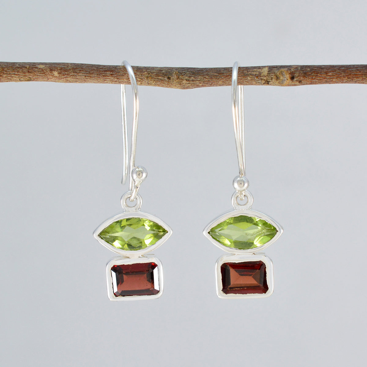 Boucles d'oreilles pendantes multicolores en argent 925 avec pendentif Micaela multi-américaines Image secondaire du produit