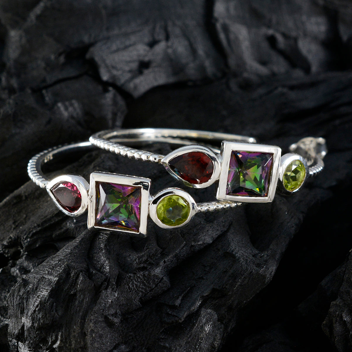 マルチロシアンジウートリロジースタッドマルチカラー92.5シルバーイヤリング サブ画像