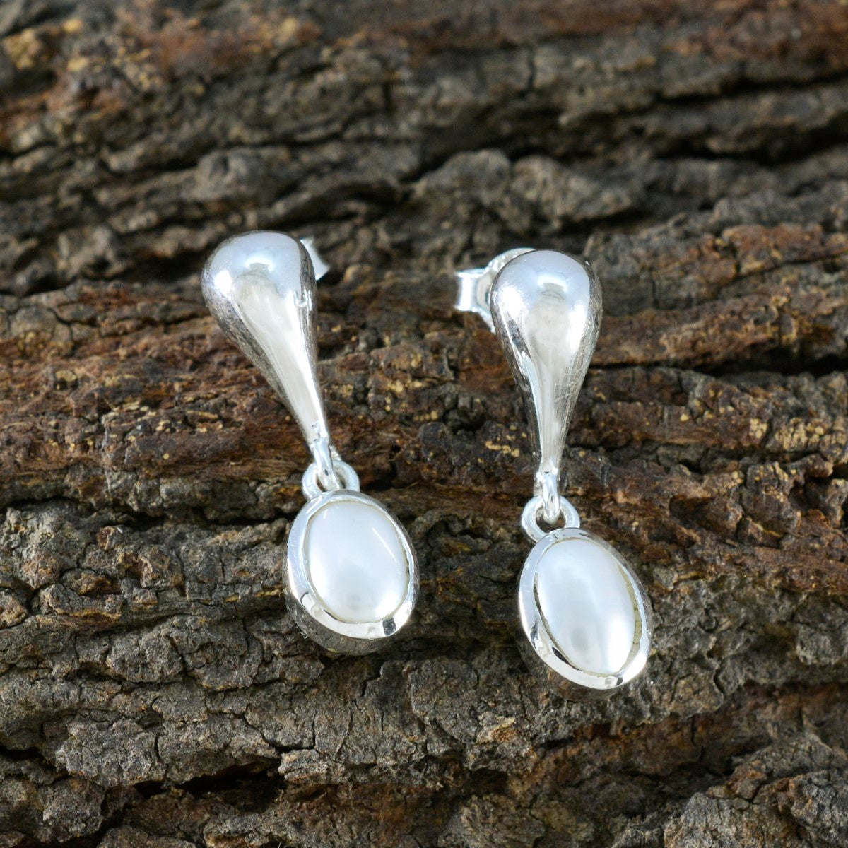 Pearl-American-Fernanda-Solitaire-Stud-White-Silver-Earring