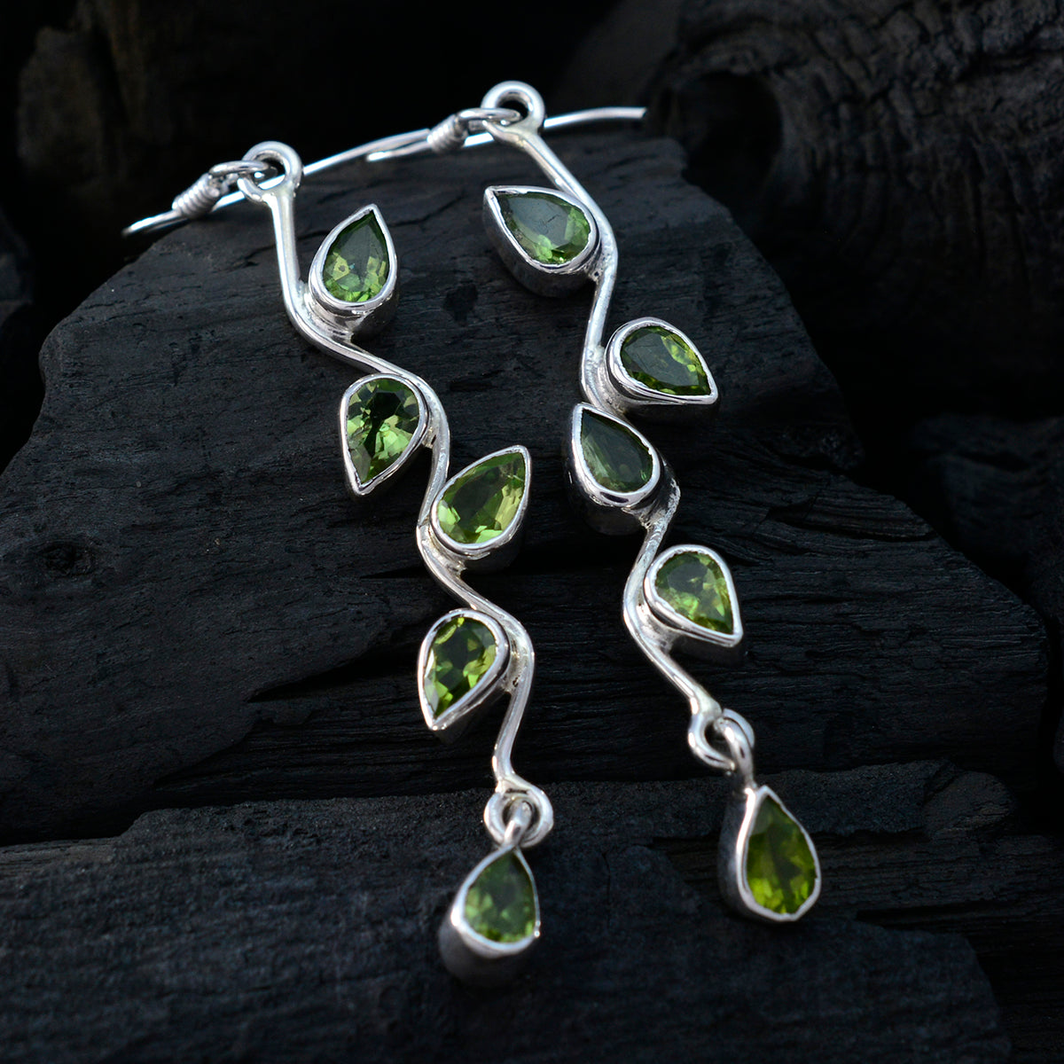 Orecchini in argento sterling con peridoto - Italia Orecchini in argento sterling con peridoto - Italia