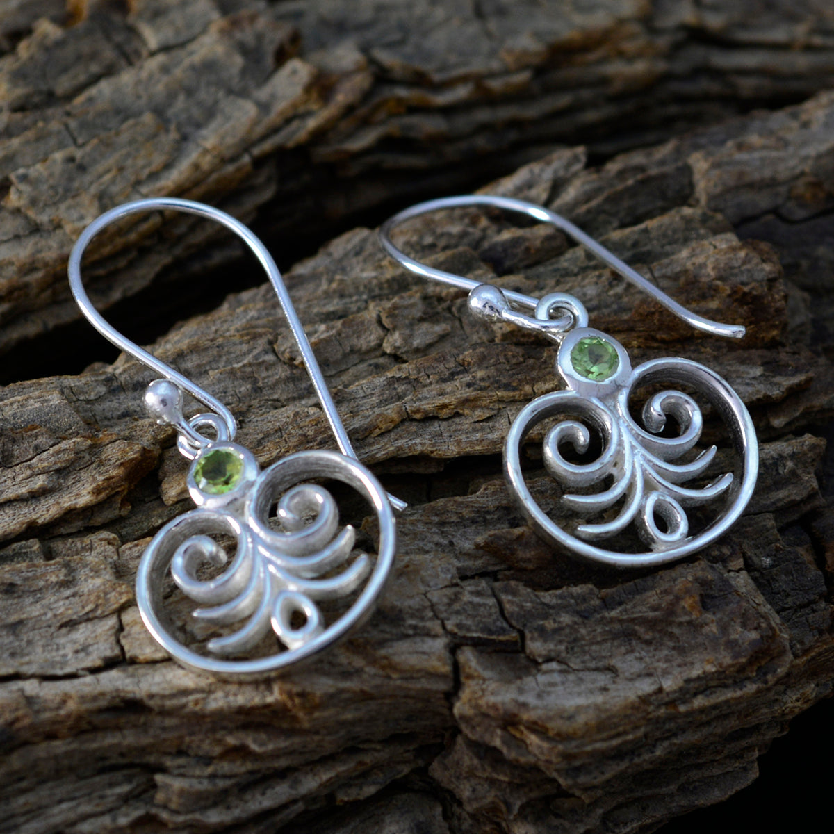 Peridot-Egyptian-Aurora-Solitaire-Dangle-Green-Silver-Earring