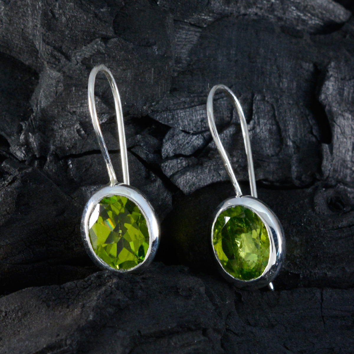 Peridot-Japanese-Evva-Solitaire-Dangle-Green-92.5-Silver-Earring