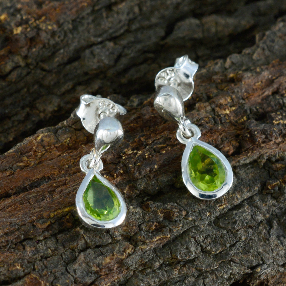 Peridot-American-Ayaka-Solitaire-Stud-Green-Sterling-Silver-Earring
