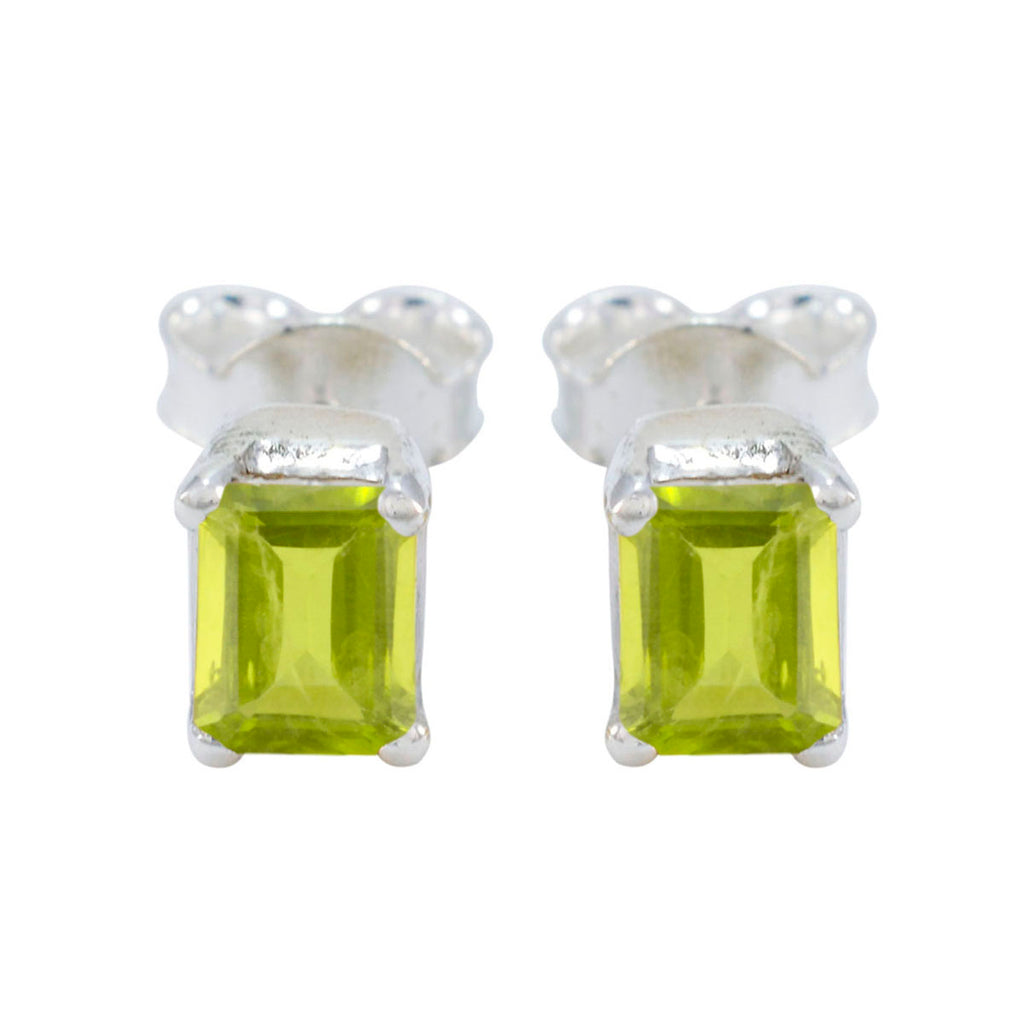Peridot-Australian-Grace-Solitaire-Stud-Green-Silver-Earring