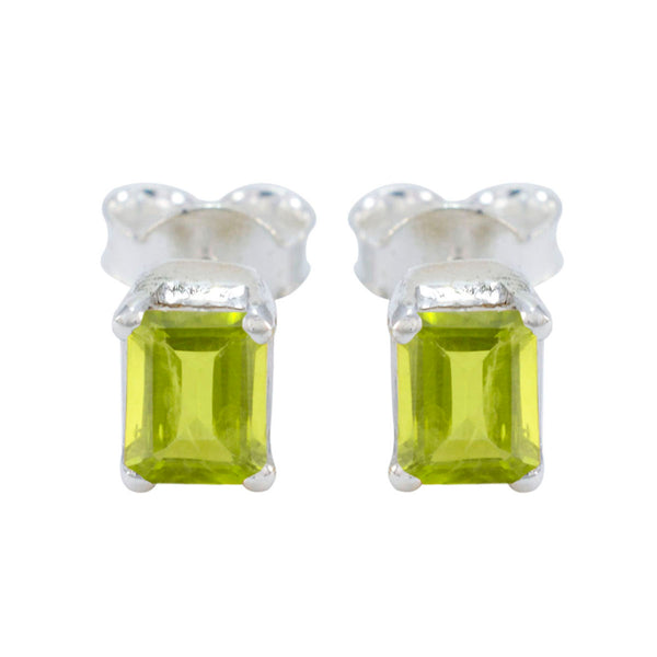Peridot-Australian-Grace-Solitaire-Stud-Green-Silver-Earring