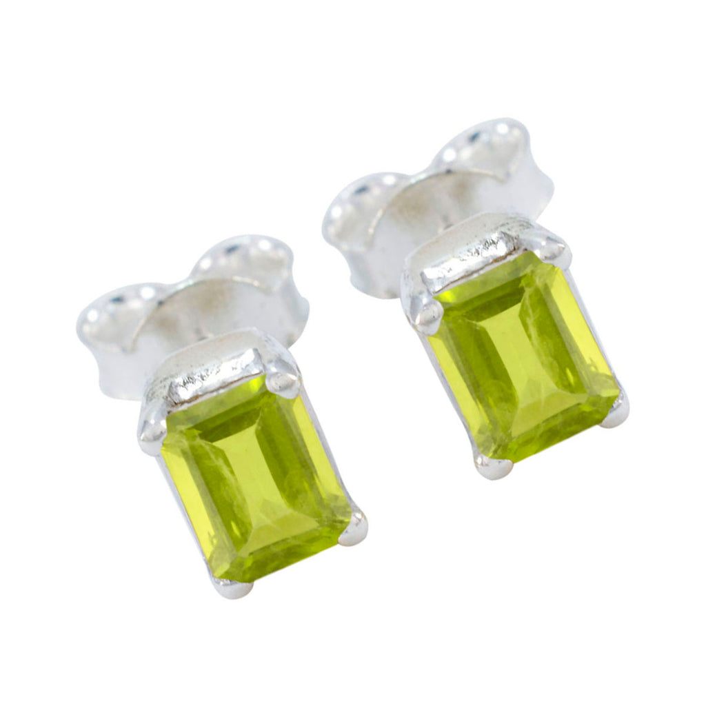 Peridot-Australian-Grace-Solitaire-Stud-Green-Silver-Earring
