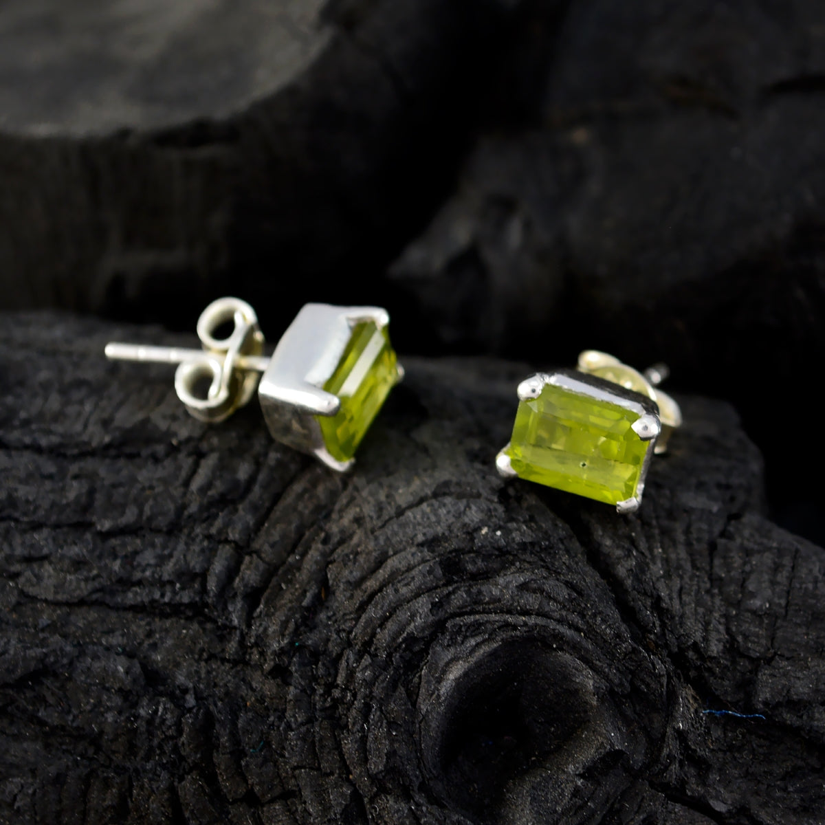 Peridot-Turkish-Yuna-Solitaire-Stud-Green-Sterling-Silver-Earring