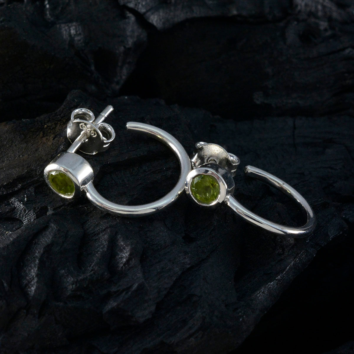Peridot Moroccan Isla Solitaire Stud Green Sterling Silver Earring Второстепенное изображение товара