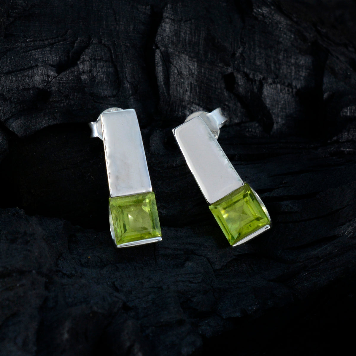 Peridot-African-Lucy-Solitaire-Stud-Green-Sterling-Silver-Earring