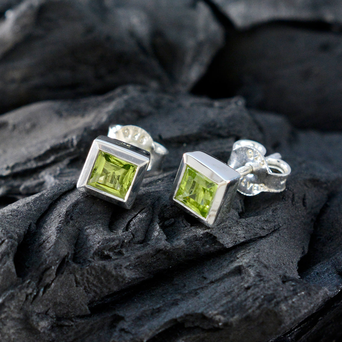 Peridot-Moroccan-Laura-Solitaire-Stud-Green-Sterling-Silver-Earring