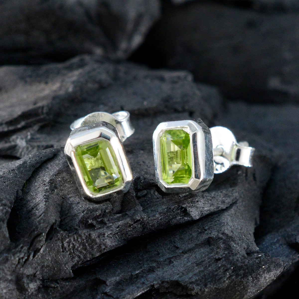 Peridot-Italian-Mariana-Solitaire-Stud-Green-925-Silver-Earring