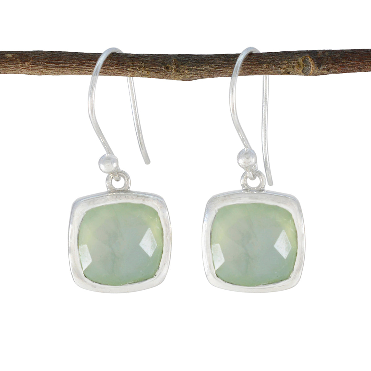 Prehnite-Egyptian-Aiko-Solitaire-Dangle-Green-92.5-Silver-Earring Imagen principal del producto