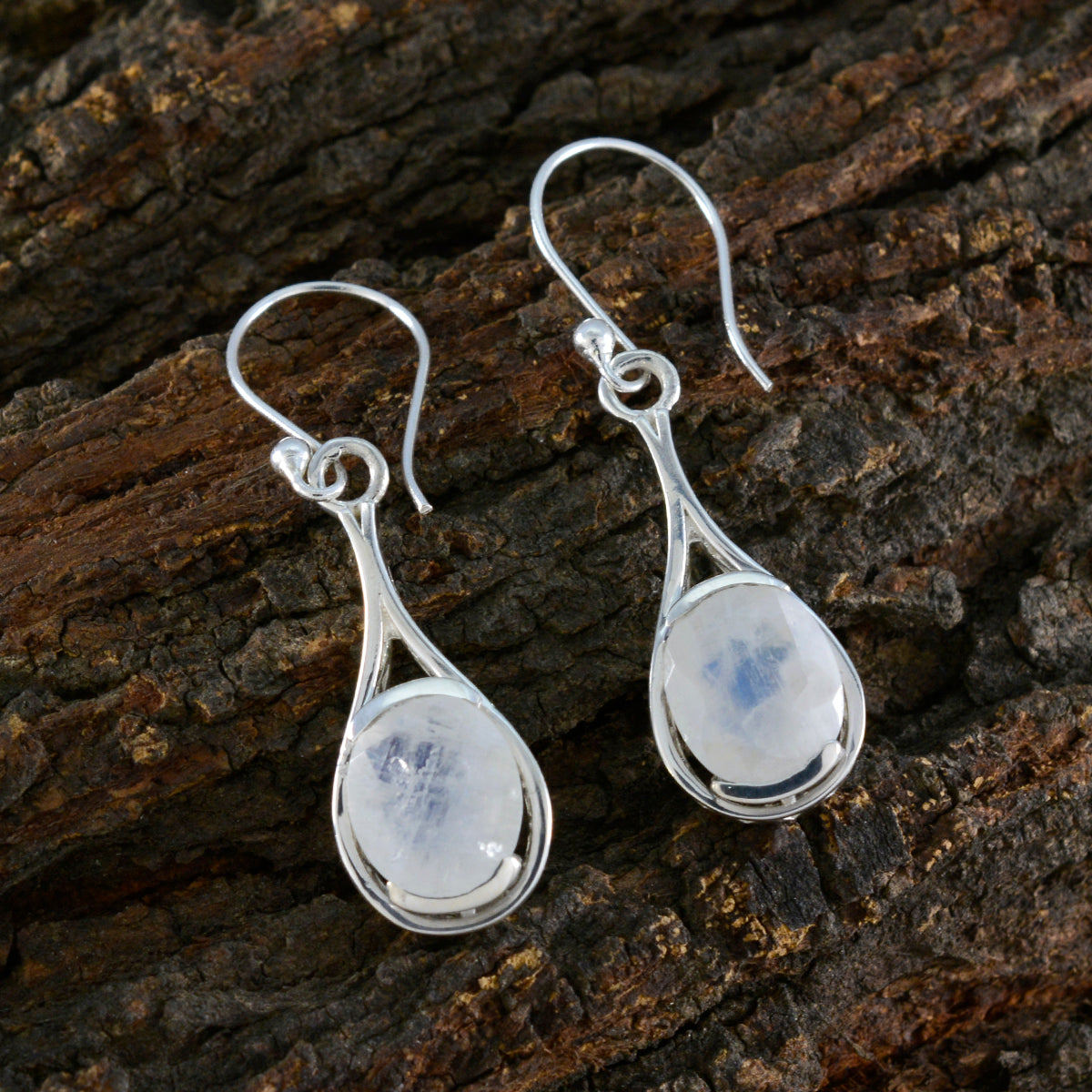 Rainbow-Moonstone-Spanish-Renata-Solitaire-Dangle-White-Silver-Earring