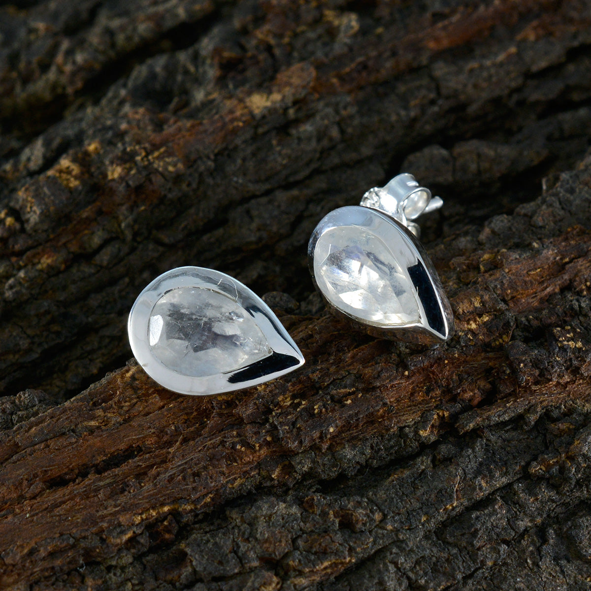 Rainbow-Moonstone-Egyptian-Antonia-Solitaire-Stud-White-Silver-Earring
