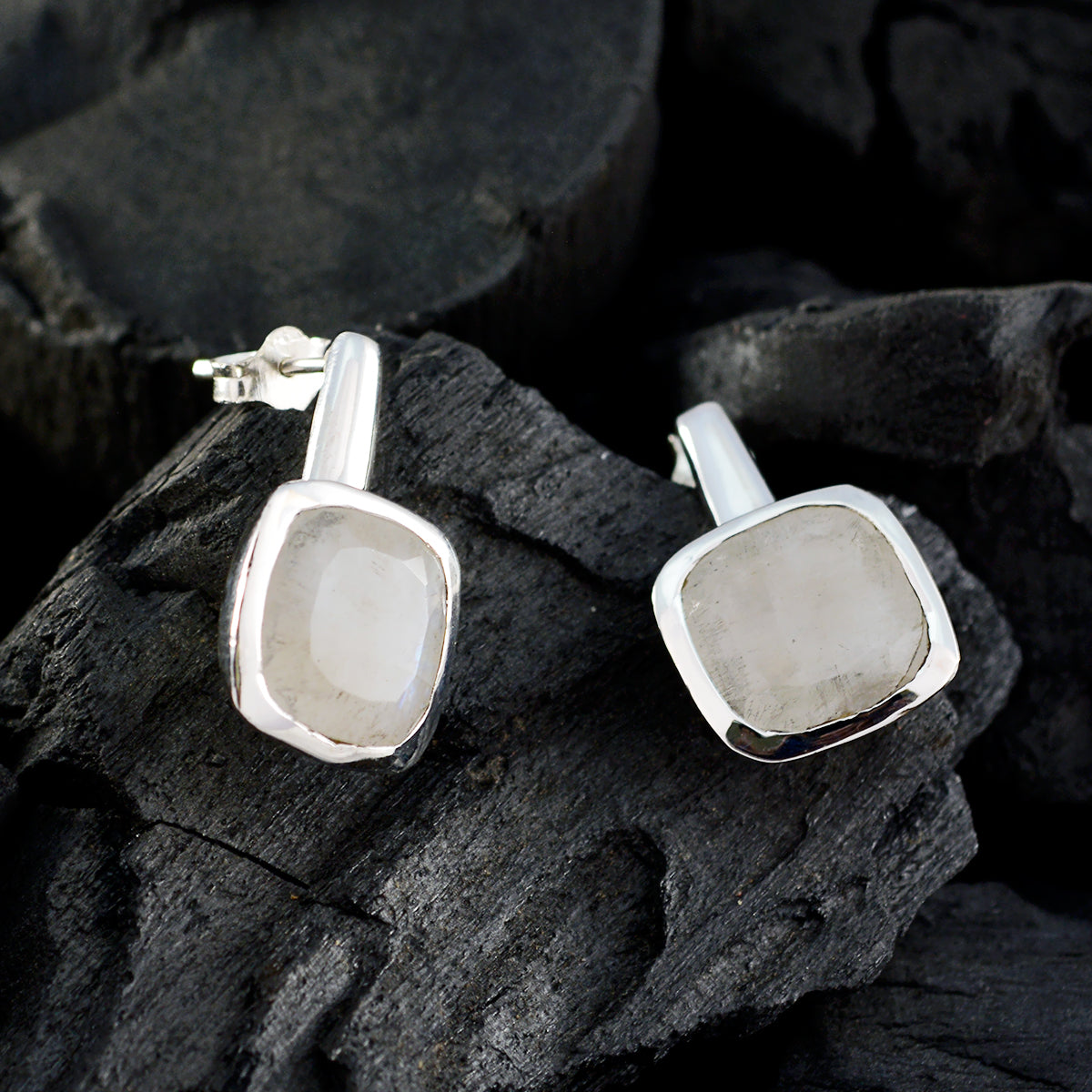 Rainbow Moonstone Spanish Aria Solitaire Stud White Silver Earring Второстепенное изображение товара