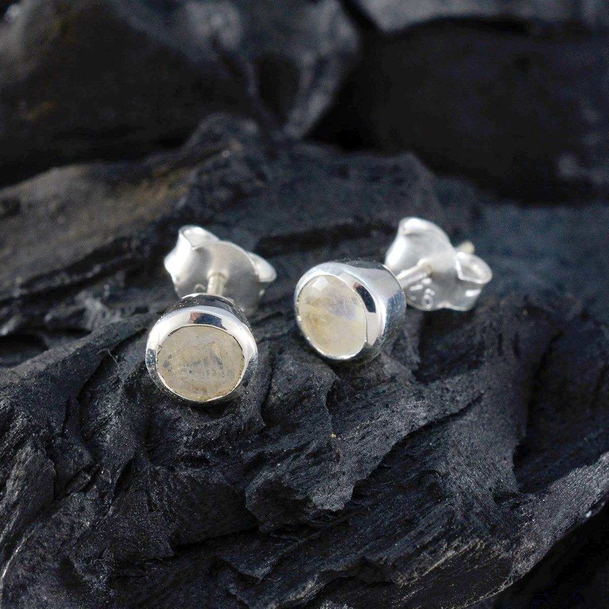 Rainbow-Moonstone-Italian-Clara-Solitaire-Stud-White-925-Silver-Earring