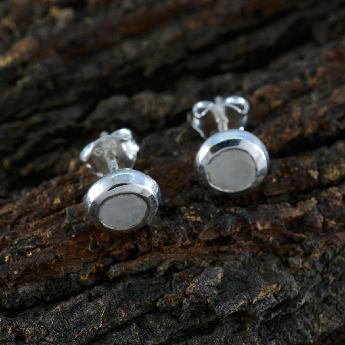 Rainbow-Moonstone-Latin-American-Ellie-Solitaire-Stud-White-Silver-Earring