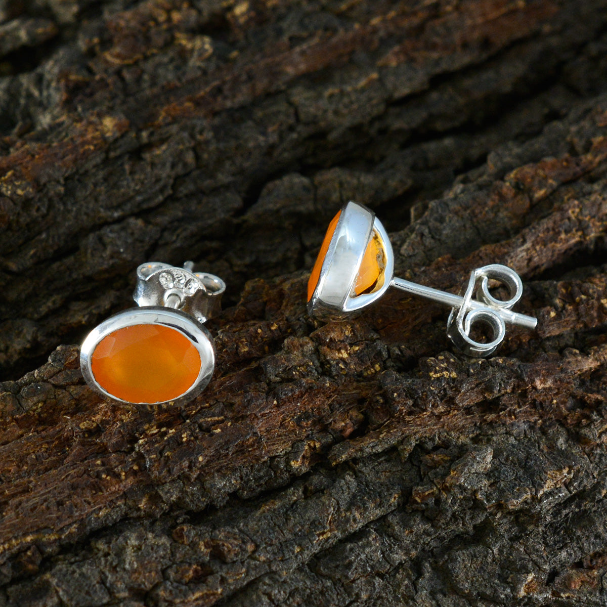 Red-Onyx-African-Naomi-Solitaire-Stud-Red-Silver-Earring