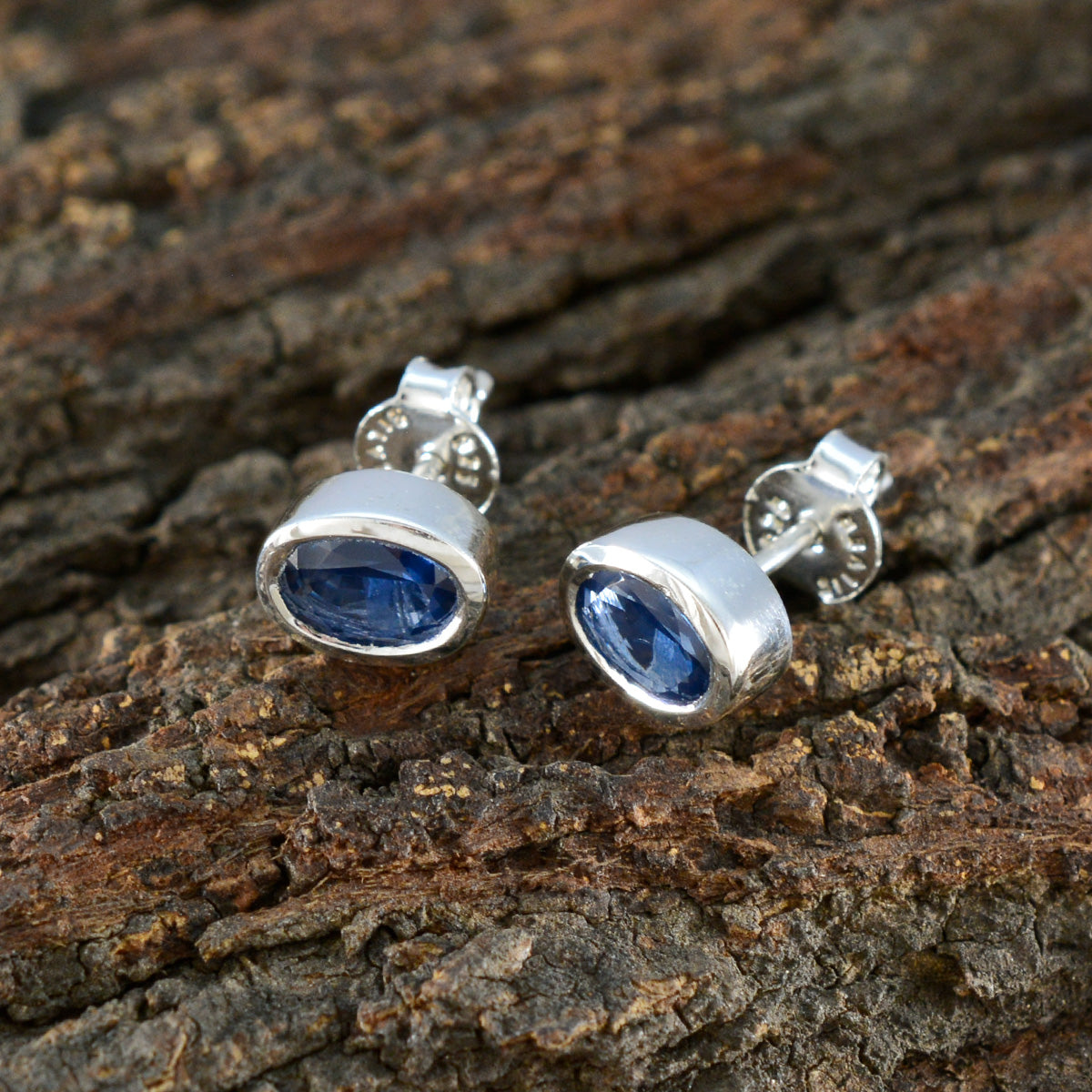 Blue-Sapphire-Russian-Rebeca-Solitaire-Stud-Blue-Sterling-Silver-Earring