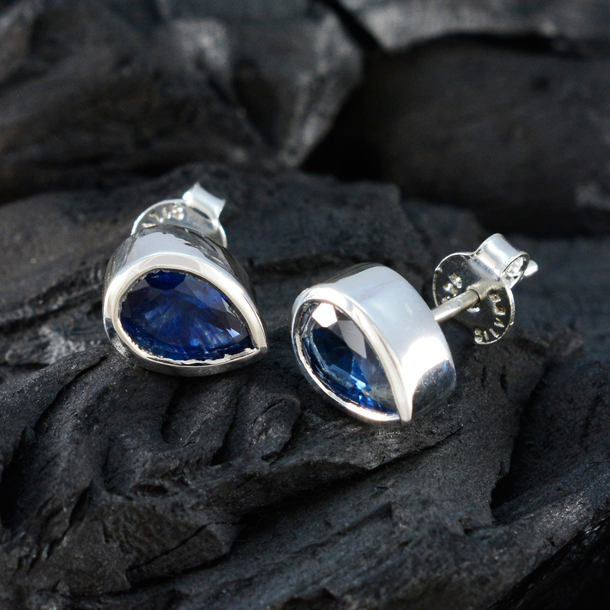Blue-Sapphire-Moroccan-Renata-Solitaire-Stud-Blue-925-Silver-Earring