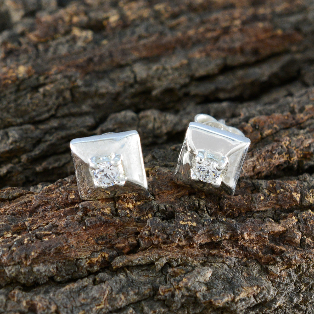 Cubic-Zirconia-Korean-Constanza-Solitaire-Stud-White-92.5-Silver-Earring