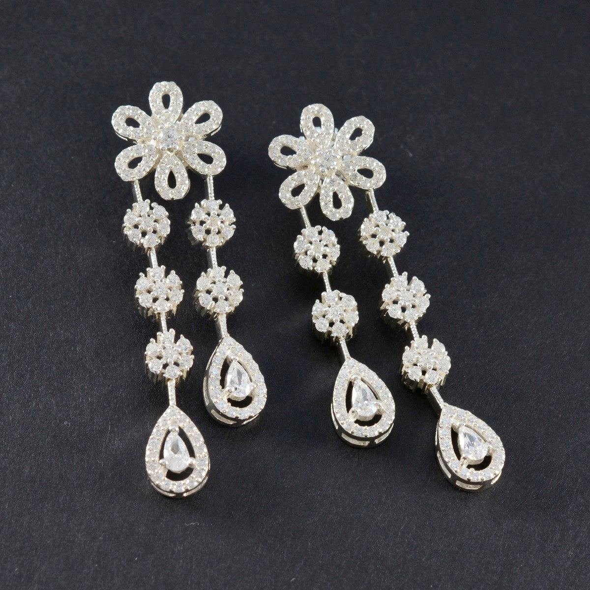 Cubic Zirconia Indian Dewii multiple Stud White Silver Earring Второстепенное изображение товара