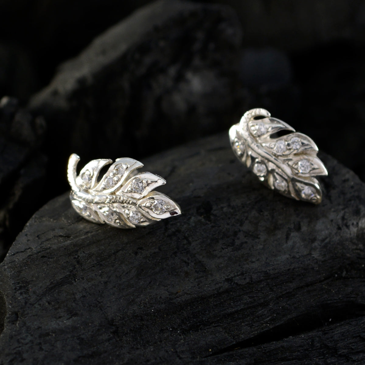 White CZ American Antonia multiple Stud White 925 Silver Earring Второстепенное изображение товара