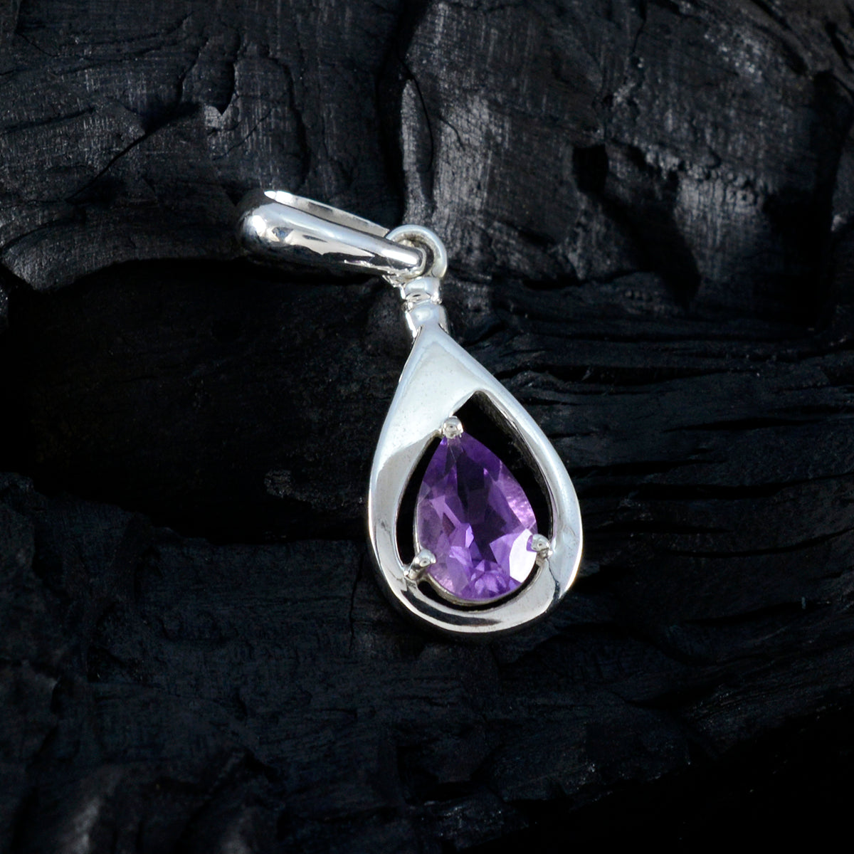 Amethyst Dainty Italian Sterling Silver Solitaire Eliza Contemporary Purple Pendant Jewellery