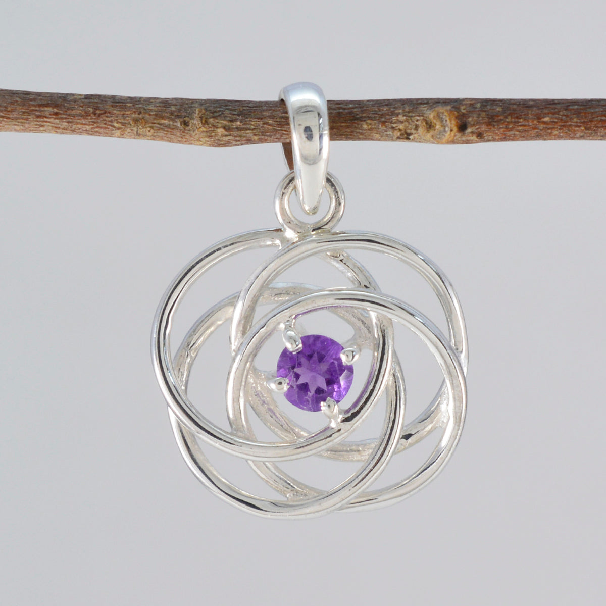 Delicado colgante solitario Teresa de plata 925 alemana con filigrana morada y amatista Imagen secundaria del producto