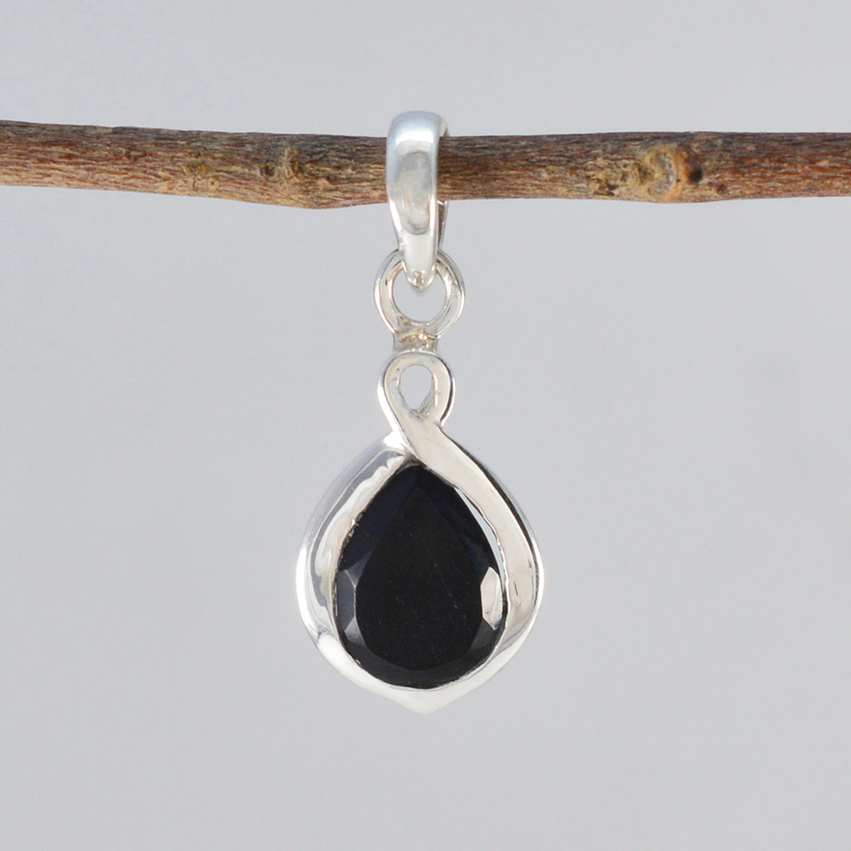 Schwarzer Onyx Eleganter koreanischer Silber Solitär Jia Armor Schwarzer Anhänger Schmuck Zweitbild