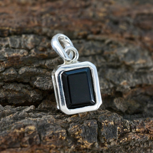 Black Onyx Dainty Spanish 92.5 Silver Solitaire Julia Contemporary Black Pendant Jewellery