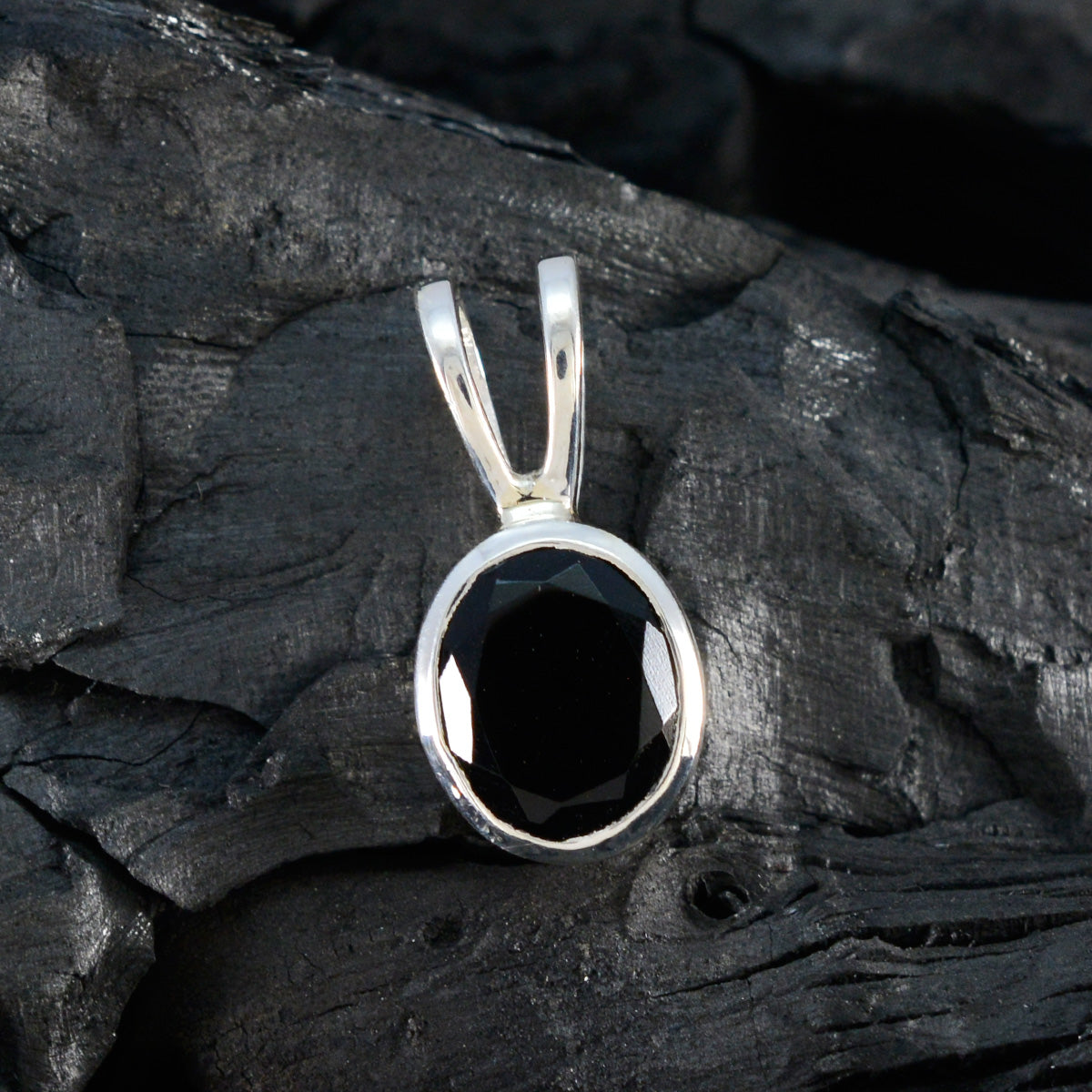 Black Onyx Whisper-thin German Silver Solitaire Julia Eternity Black Pendant Jewelry