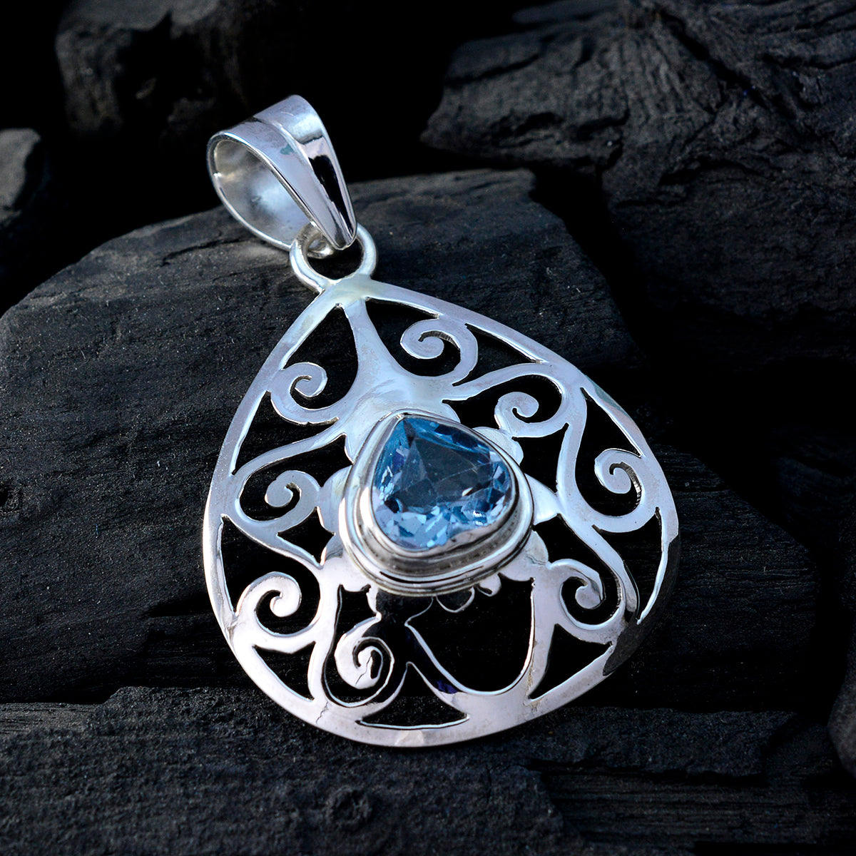 Blue Topaz Slim Italian 92.5 Silver Solitaire Agnes Vintage Blue Pendant Jewellery