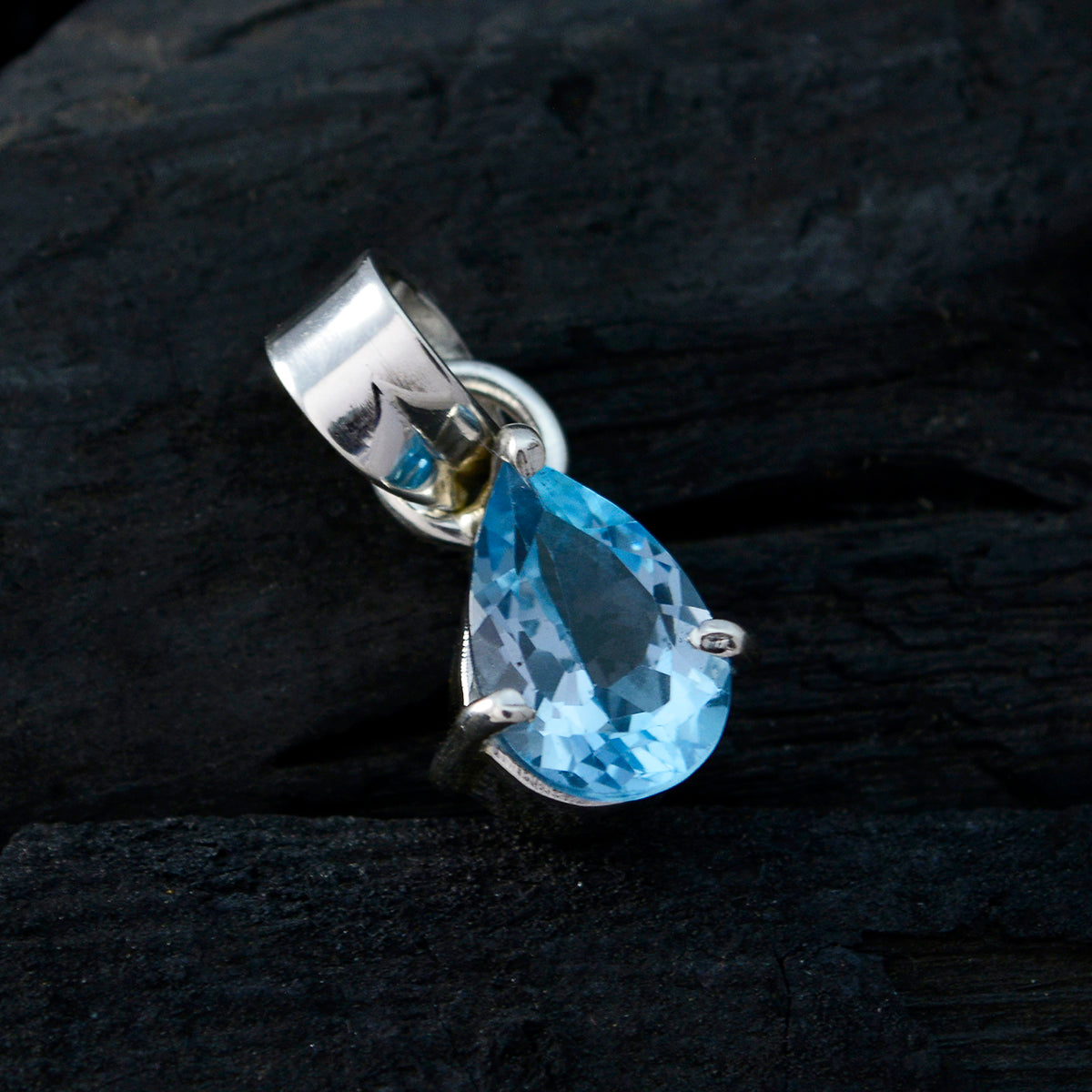 Blue Topaz Delicate Spanish Sterling Silver Solitaire Skylar valentine Blue Pendant Jewellery