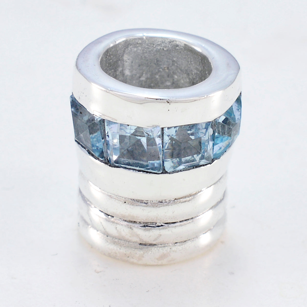 Blue Topaz Featherlight Latin American Sterling Silver multiple Bianca Glamorous Blue Pendant Jewellery