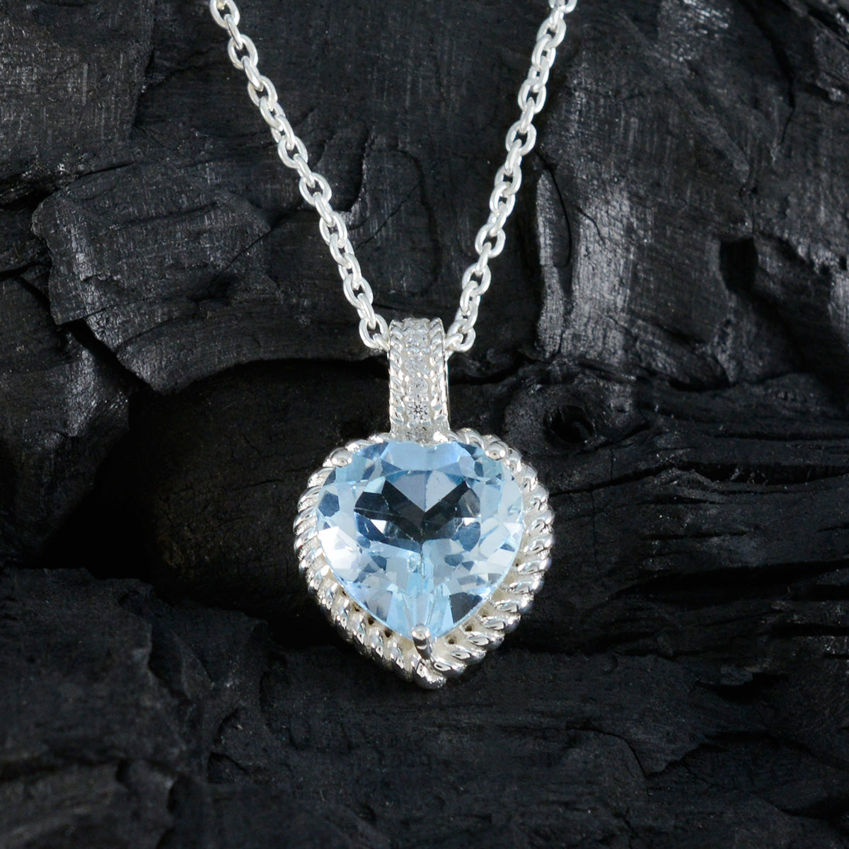 Blue Topaz Featherlight African Sterling Silver multiple Amanda valentine Blue Pendant Jewellery