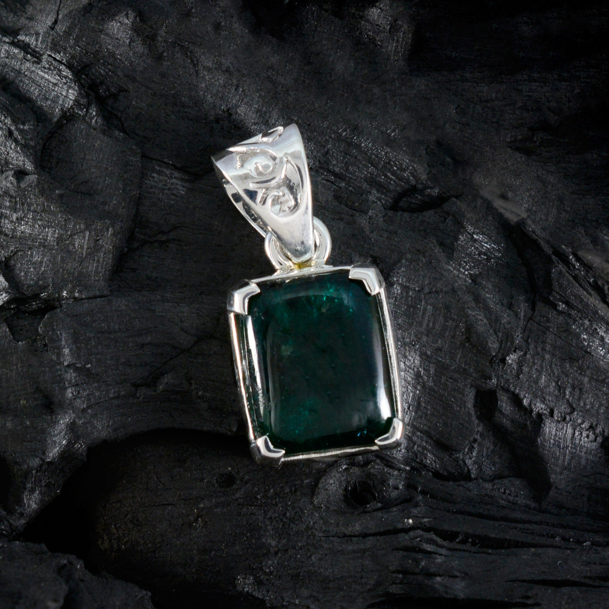 Emerald Whisper-thin American Silver Solitaire Zoe propsel Green Pendant Jewelry