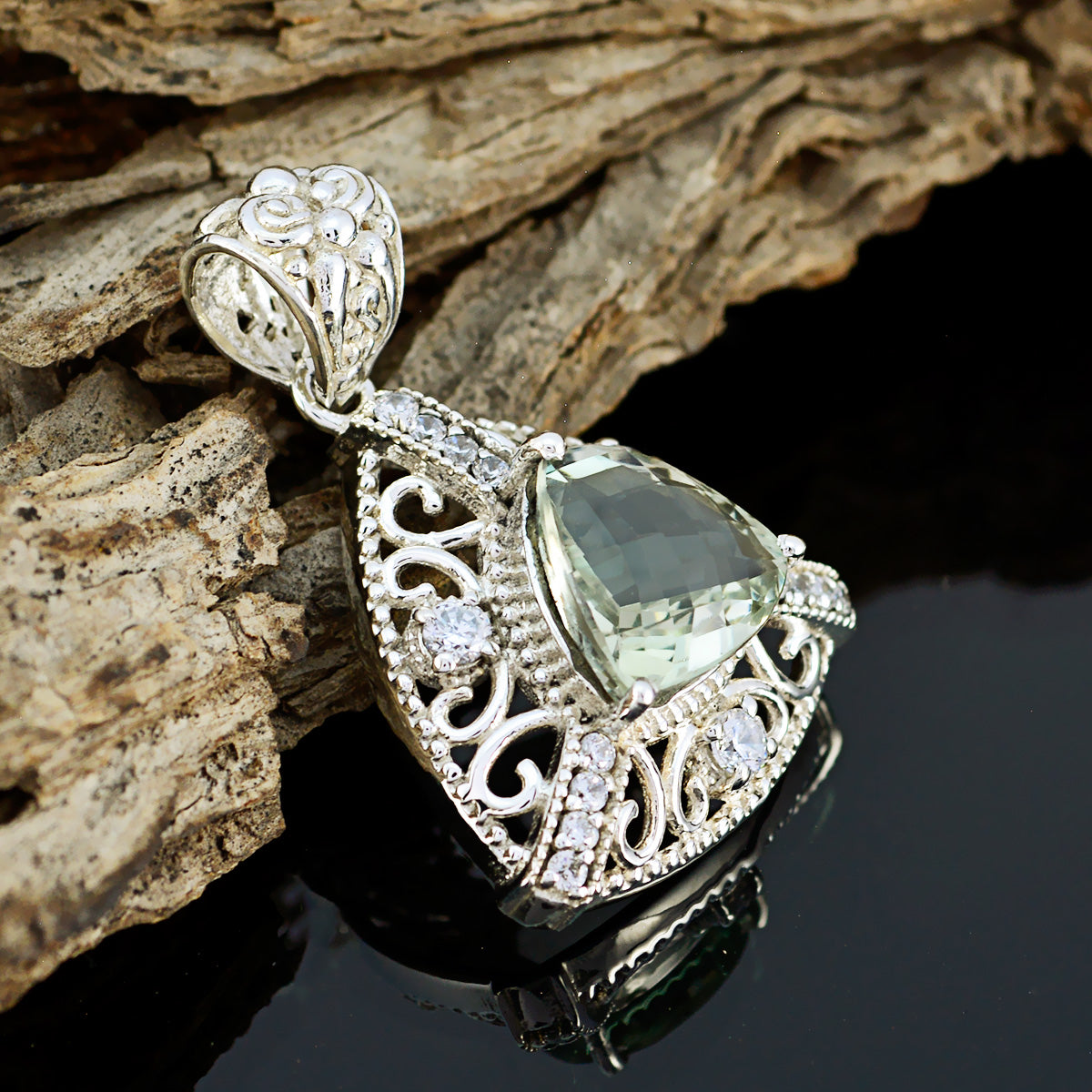 Green Amethyst Eye-catching Middle Eastern Sterling Silver multiple Camila Rope-Wire Green Pendant Jewellery