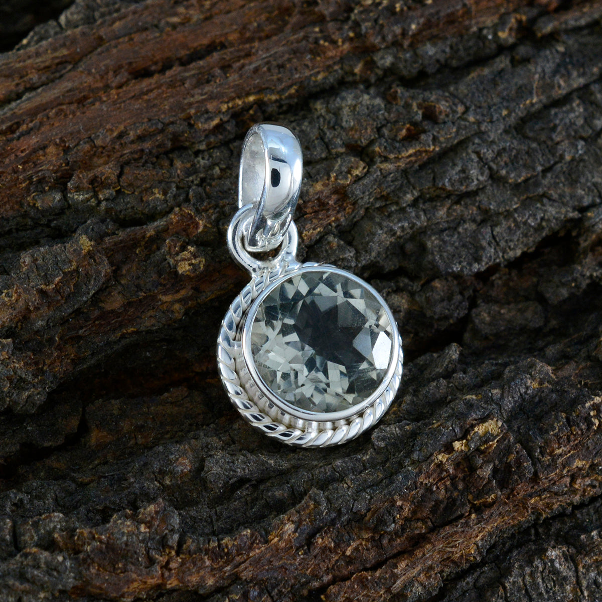 Green Amethyst Whisper-thin American Silver Solitaire Nayara Rope-Wire Green Pendant Jewelry