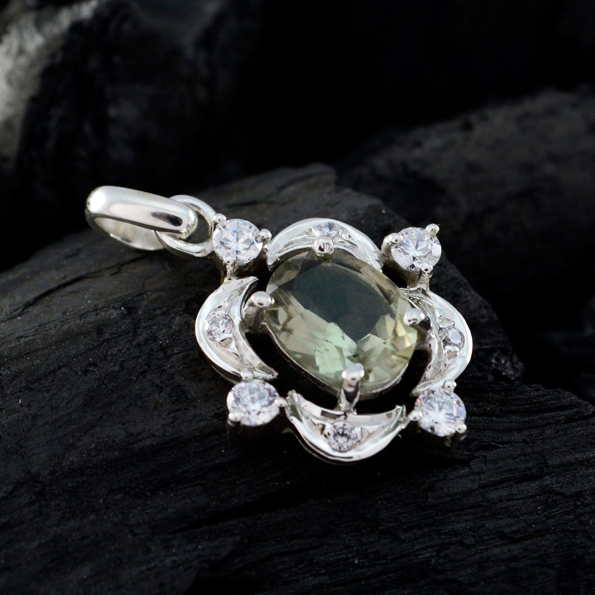 Green Amethyst Dainty Middle Eastern Sterling Silver multiple Agustina Romantic Green Pendant Jewellery