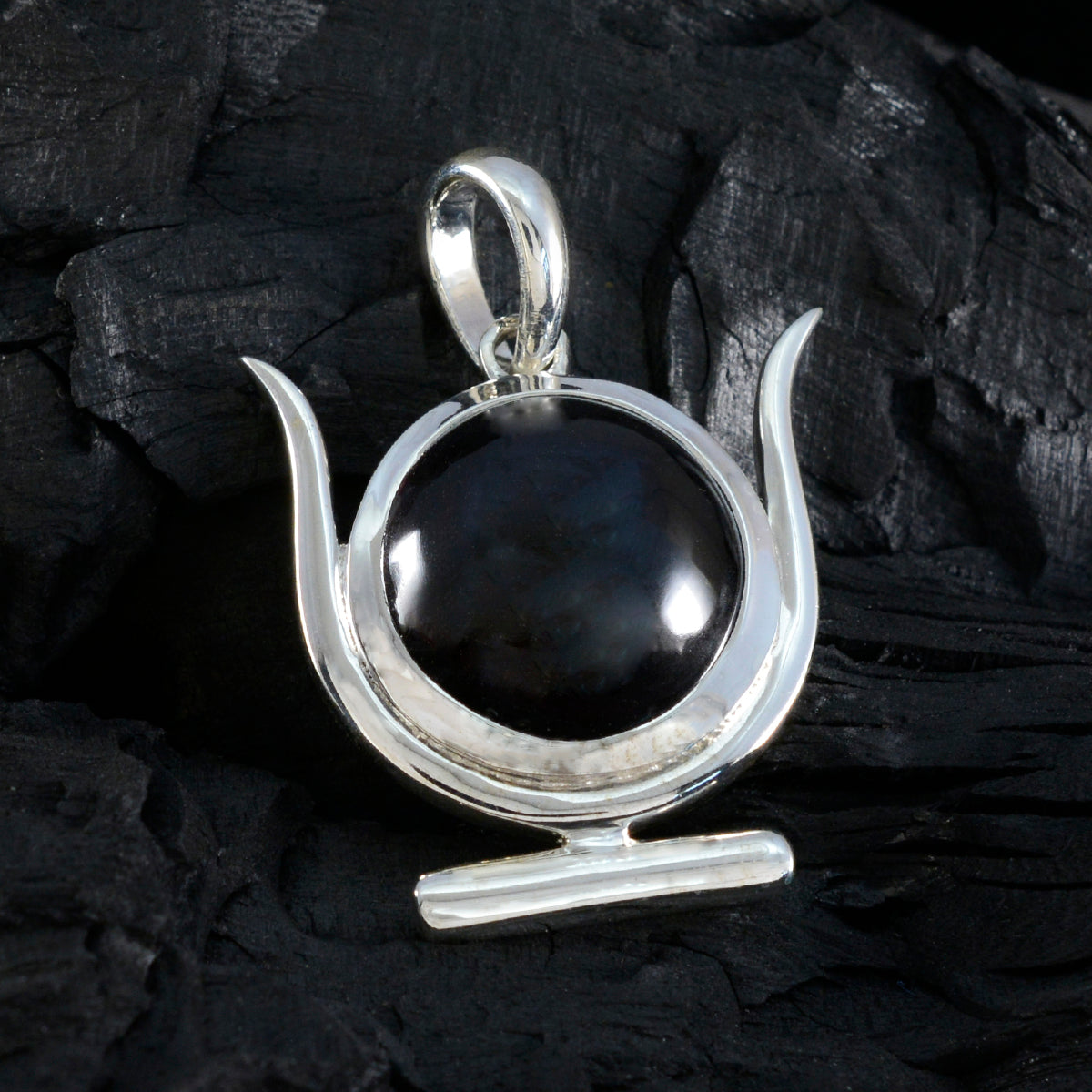 Garnet Dainty German Sterling Silver Solitaire Katharina Fairytale Red Pendant Jewellery