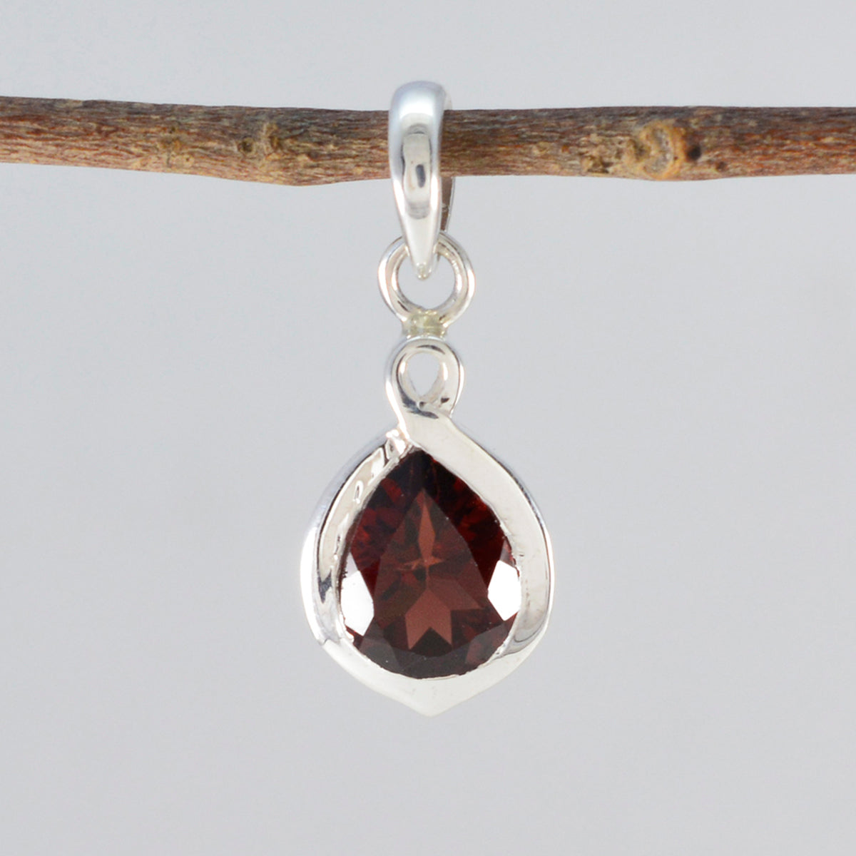 Garnet Elegant Korean 925 Silver Solitaire Jiwoo Cocktail Red Pendant Jewelry