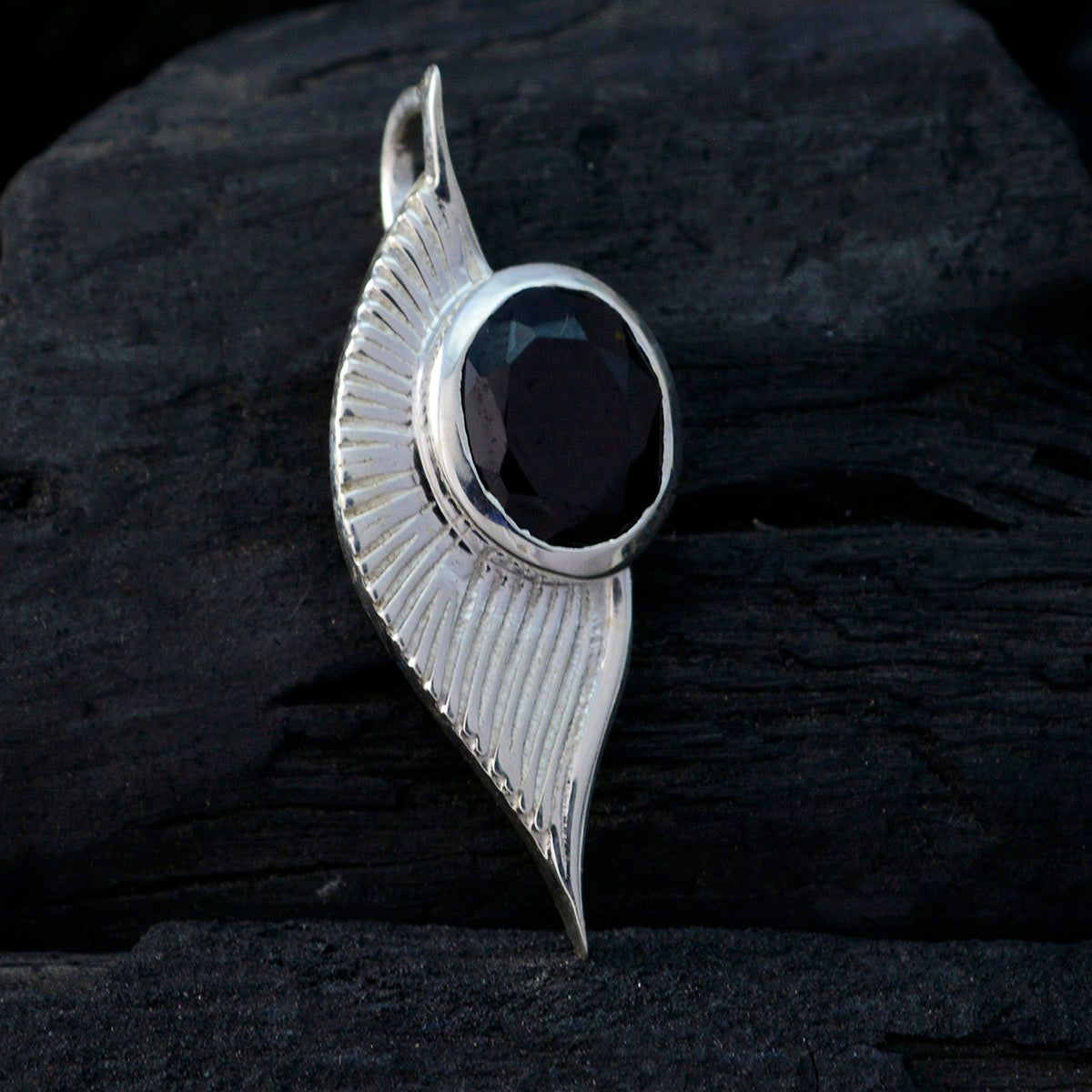 Garnet Dainty French 92.5 Silver Solitaire Ivy Bubble Red Pendant Jewellery