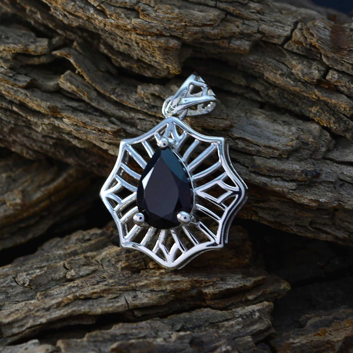 Garnet Delicate Spanish 92.5 Silver Solitaire Charlotte Victorian Red Pendant Jewellery