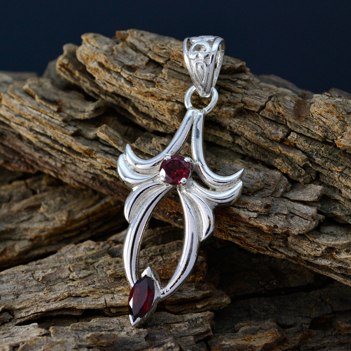 Garnet Slim Mexican Sterling Silver Toi et Moi Laura Fairytale Red Pendant Jewellery