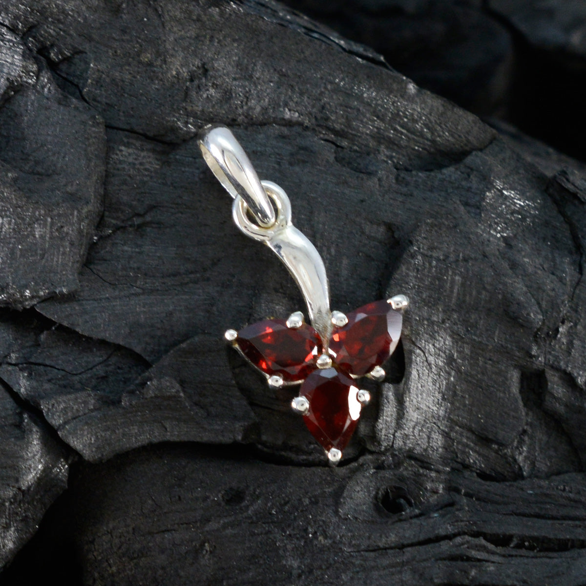 Garnet Delicate Mexican Silver Trilogy Chloe Heart Red Pendant Jewelry