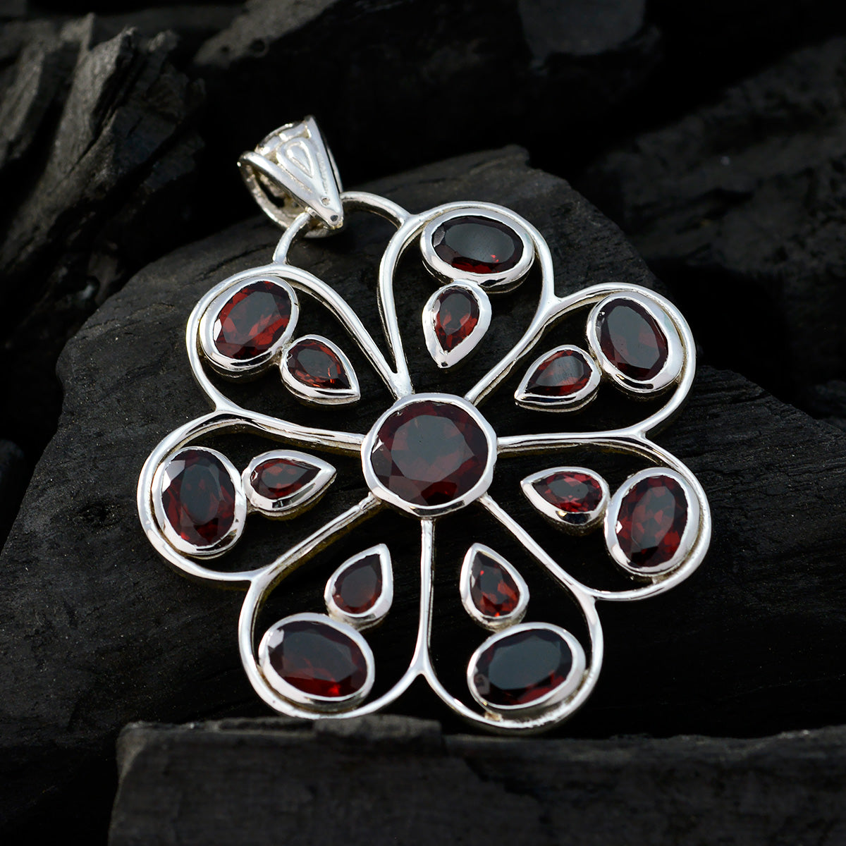 Garnet Statement American Silver multiple Mila Heart Red Pendant Jewelry