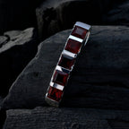 Ciondolo rosso lussuoso multiplo in argento marocchino Aaliyah in granato minimale